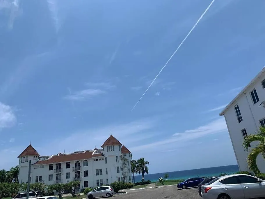 Jamrock Place Montego Bay 0*,  Giamaica